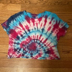 tye-dye crop top